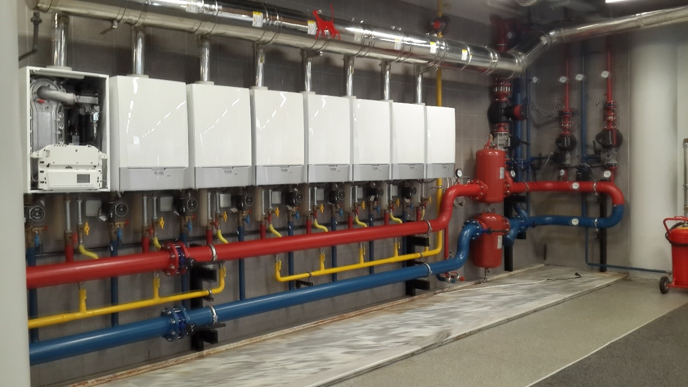 Kaskad doğalgaz kazanlı gerçek merkezi sistem kazan dairesi